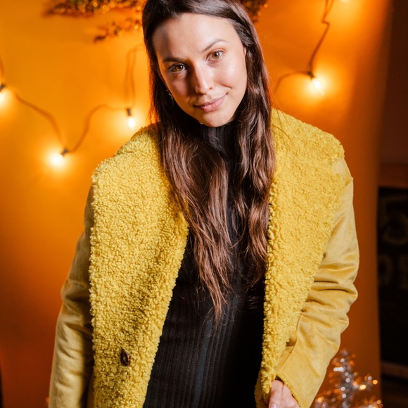 Meet your Posher, Tess - Picture 2 of 5